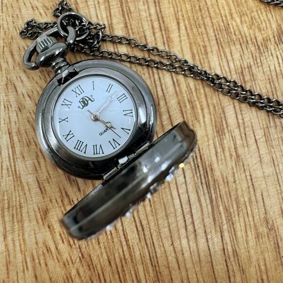 Statue of Liberty New York Watch Locket Necklace 30" Nickle Finish With Crystals - Picture 4 of 9